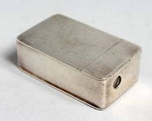 A PLAIN FOLDING VESTA.