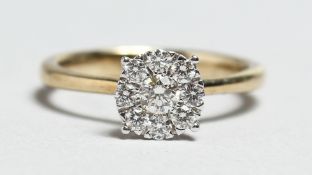 A GOOD 9CT GOLD DIAMOND SET RING
