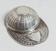 A SILVER JOCKEY CAP CADDY SPOON