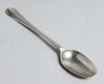 AN EARLY GEORGIAN SILVER SNUFF SPOON.