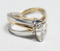 AN UNUSUAL 14CT WHITE AND YELLOW GOLD COMBINED ENGAGEMENT AND WEDDING RING in two parts, the