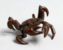 A SMALL JAPANESE BRONZE MODEL OF A CRAB, 2.5ins wide.