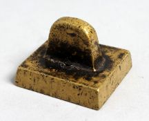 A SMALL CHINESE BRONZE SEAL 1.75ins wide.