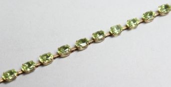 A GOOD PERIDOT BRACELET.