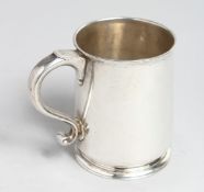 A GOOD PLAIN GEORGE I PINT JUG by John Fawdery. London 1723.