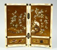 AN EXCEPTIONAL QUALITY JAPANESE MEIJI PERIOD IVORY, GOLD LACQUER AND SHIBAYAMA TABLE SCREEN, the