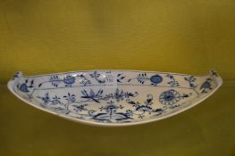 A Meissen onion pattern blue and white oval dish.