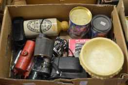 Miscellaneous collectables.