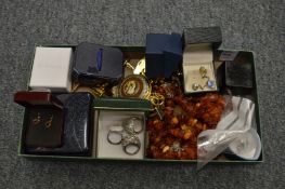 Bijouterie to include dress rings, amber necklace etc.