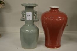 Two Chinese vases.