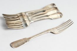 A SET OF SEVEN WILLIAM IV FIDDLE PATTERN DESIGN SPOONS. London 1832. Maker A. B. S. Weight 14ozx