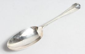 A GEORGE II TABLE SPOON. London 1735. Maker Edward Bennett.