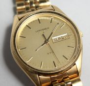 A GENTLEMAN'S LONGINES WRIST WATCH.