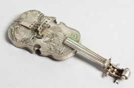 A MINIATURE DUTCH SILVER DOUBLE BASS. 4.25ins long