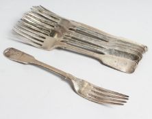 A SET OF EIGHT VICTORIAN FIDDLE PATTERN DESSERT FORKS, matching crest. London 1883. Maker Francis
