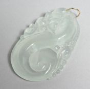 A GOLD TOP CELEDON JADE PENDANT