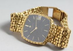 AN 18CT GOLD VACHERON CONSTANTINE WRISTWATCH. No. 463543
