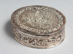 AN ONYX DUTCH SILVER SNUFF BOX with impressed marks, .800. 2.25ins deep.