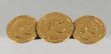 A THREE GOLD COIN BROOCH including a 1903 half sovereign.