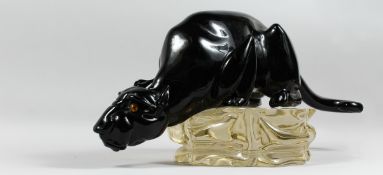 ARNALDO ZANELLA. A SUPERB LARGE BLACK MURANO GLASS PANTHER Signed, 30ins long.