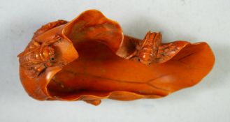 A GOOD CHINESE BOXWOOD CARVING of insects on a leaf, signed to the underside, 9cm long.