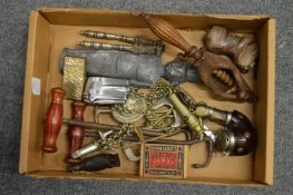 Miscellaneous collectables.