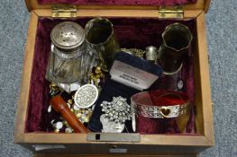 Miscellaneous collectables.