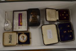 9ct gold dress studs and other items.