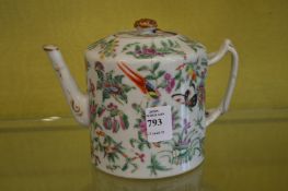 A Canton teapot.