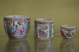 Three small Canton jars.