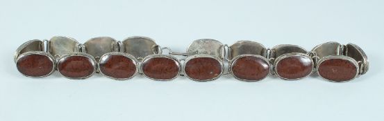 A SILVER AND AGATE BELT.