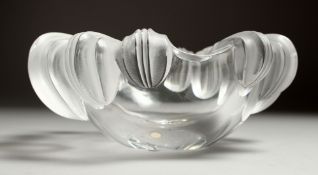 A HEAVY LALIQUE GLASS CIRCULAR BOWL, 7.5ins diameter.