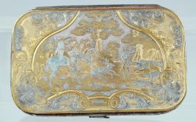AN 18TH CENTURY FRENCH GILT PURSE the top with a hunting scene 