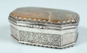 A VERY GOOD AGATE AND SILVER BOX, the sides with birds and flowers. 3ins long.