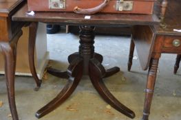 Mahogany pedestal table.