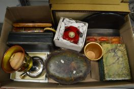 Miscellaneous collectables.
