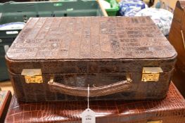 A ladies embossed leather vanity case.