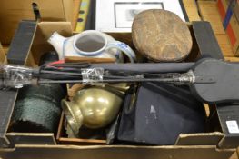 Miscellaneous collectables.