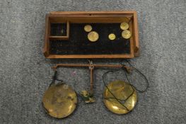 Gold scales and weights, box af.