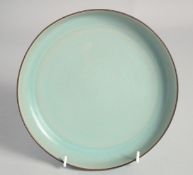 A CHINESE CELADON RU STYLE DISH, 20cm diameter.