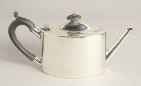 A GOOD SCOTTISH GEORGIAN DESIGN TEA POT AND COVER AND MILK JUG. Edinburgh 1921.