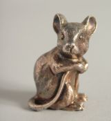A HEAVY SMALL CAST SILVER MOUSE. London 1967. 1.75ins.