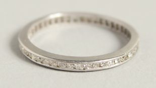 AN 18TH CENTURY WHITE GOLD AND DIAMOND ETERNITY RING. Size Q.