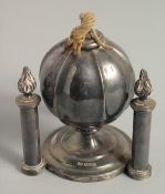 AN INDIAN DESIGN FIRE LIGHTER as an Indian dome with wick and three fire lighters. 4.5ins high
