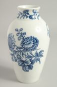 AN 18TH CENTURY WORCESTER VASE of tapering form printed with the Natural Sprays pattern, crescent
