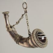 A GOOD VICTORIAN HORN SHAPED SCENT FLASK- VINAIGRETTE set with an agate. 4ins long. London 1782.