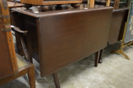 Mahogany drop leaf gate-leg dining table.