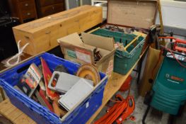 A quantity of tools.