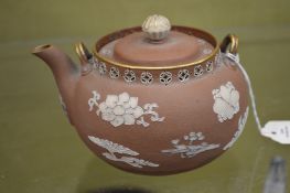 An unusual Chinese teapot.