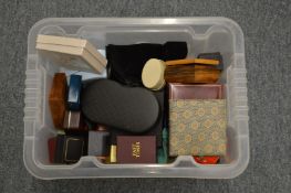 A quantity of jewellery boxes.